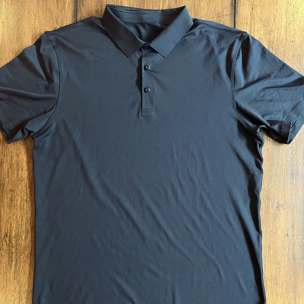 Mens large Lululemon black golf shirt